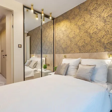 Vipwarsawapartments Zircon Mennica Apartman Varsó