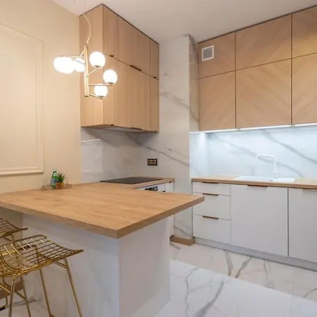 Vipwarsawapartments Zircon Mennica Apartman Varsó