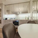 Vipwarsawapartments Zircon Mennica *
