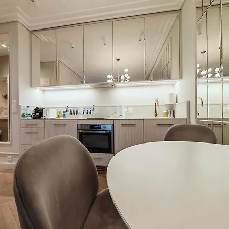 Vipwarsawapartments Zircon Mennica *