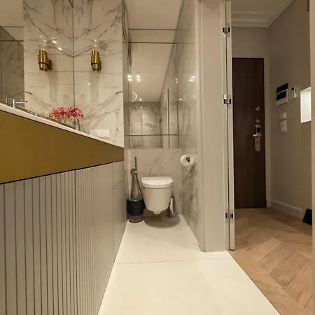 Apartment Vipwarsawapartments Zircon Mennica *