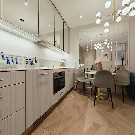 Vipwarsawapartments Zircon Mennica Appartement