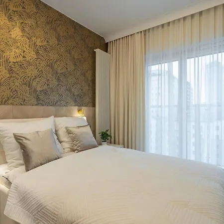 Vipwarsawapartments Zircon Mennica