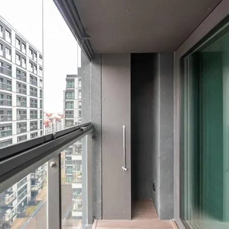 Vipwarsawapartments Zircon Mennica *