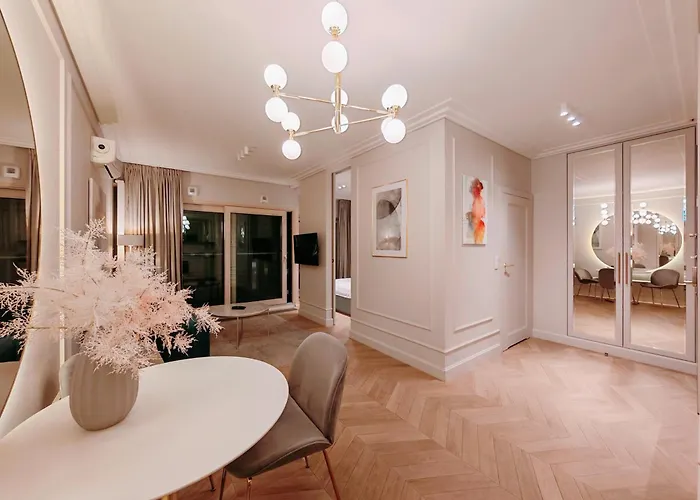 Vipwarsawapartments Zircon Mennica *