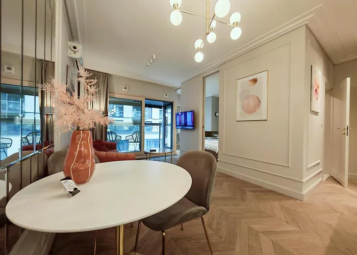 Vipwarsawapartments Zircon Mennica