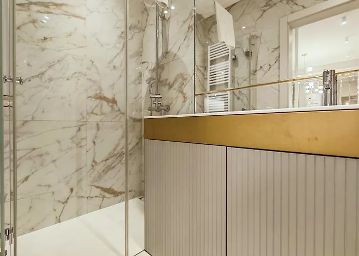 Vipwarsawapartments Zircon Mennica * Varsó