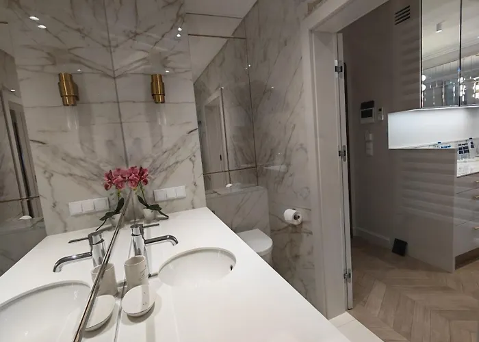 Vipwarsawapartments Zircon Mennica Apartman