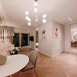 Vipwarsawapartments Zircon Mennica *