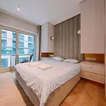 Vipwarsawapartments Zircon Mennica *