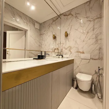 Vipwarsawapartments Zircon Mennica Apartamento Varsóvia